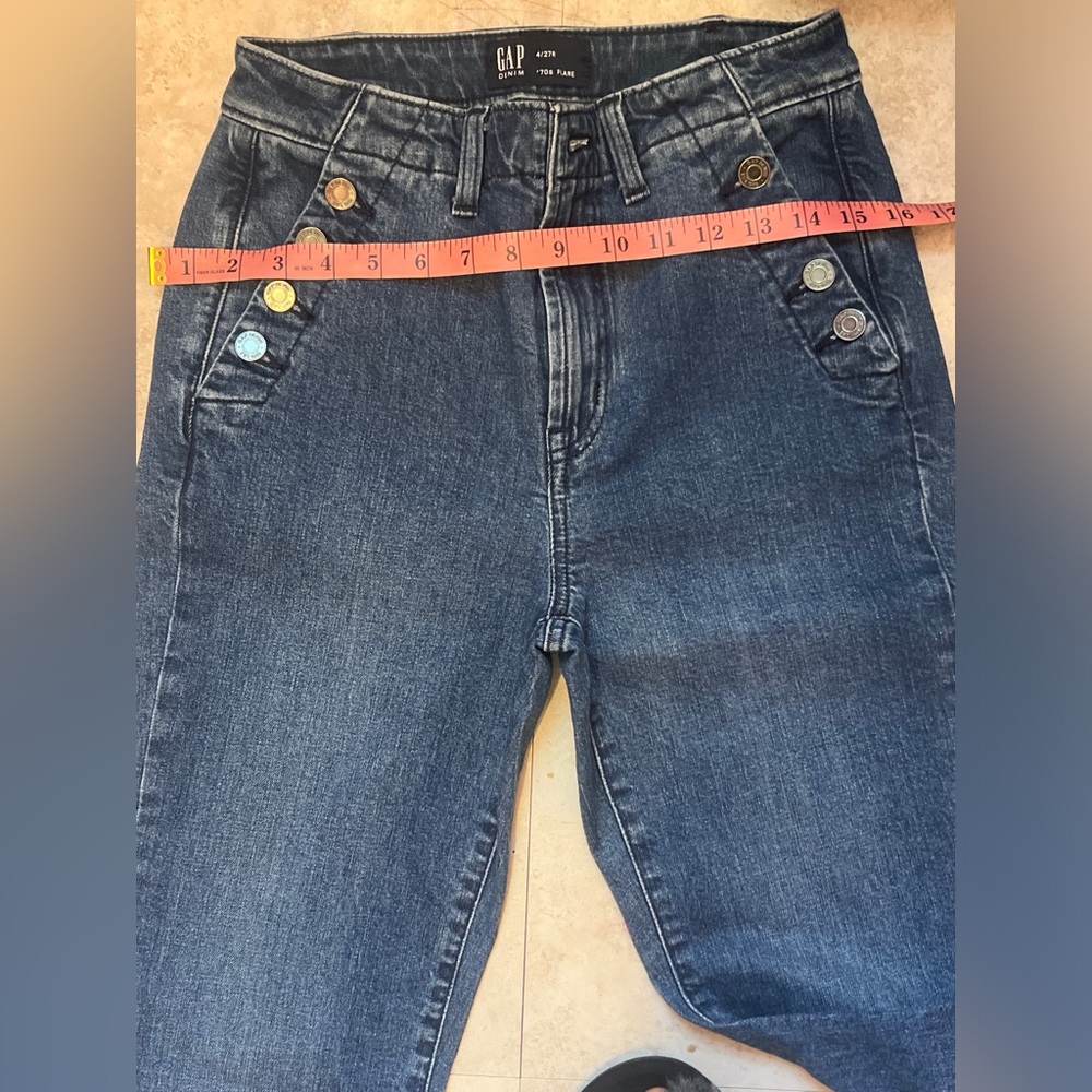 Gapjeans for tall girls, or short girl who likes to cover their shoes with jeans